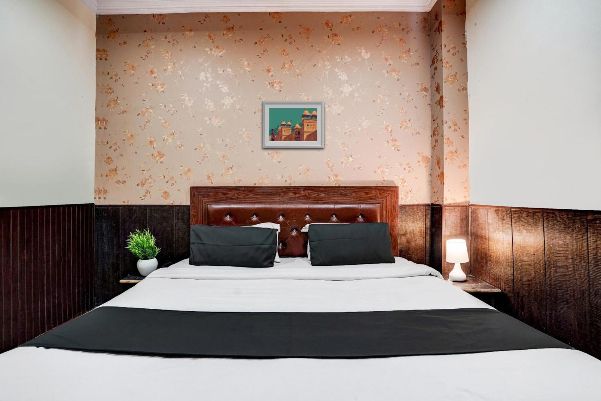 Super Hotel O Bg Hotel Faridabad Exteriör bild